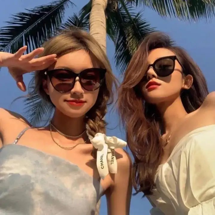 梅花巾 海报